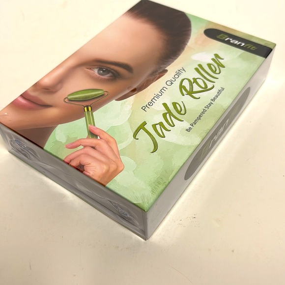 Branfit | Premium Quality Jade Roller | Facial Roller | Self Care | Beauty NIB - Picture 1 of 6